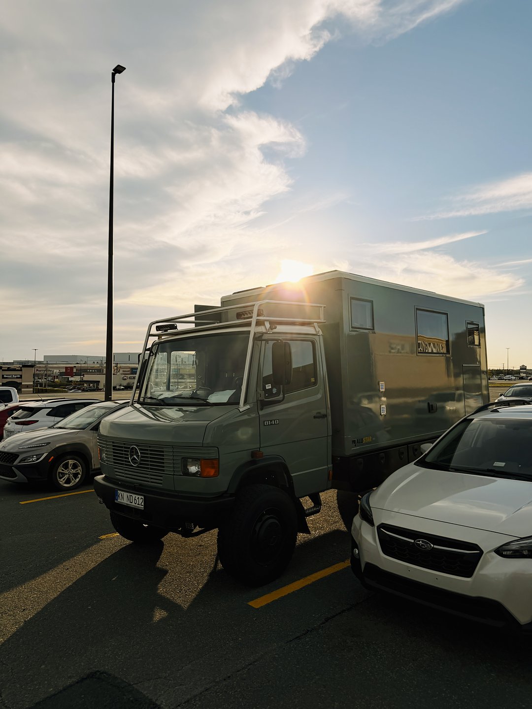 Mercedes 814DA Campervan